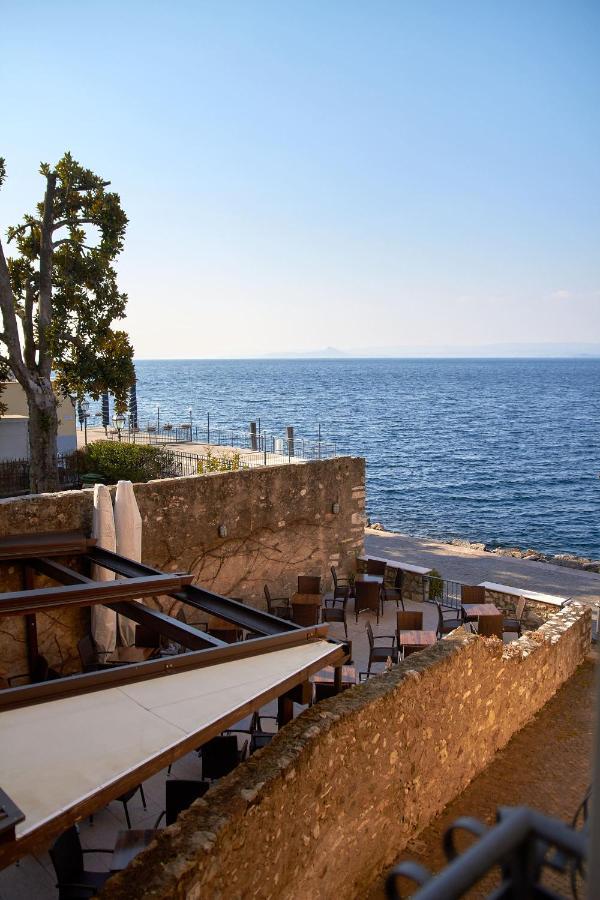 Apartmentsgarda - Residenza Dei Navigatori Torri Del Benaco Exterior foto