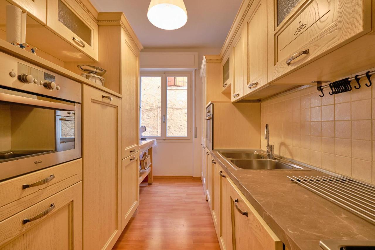Apartmentsgarda - Residenza Dei Navigatori Torri Del Benaco Exterior foto